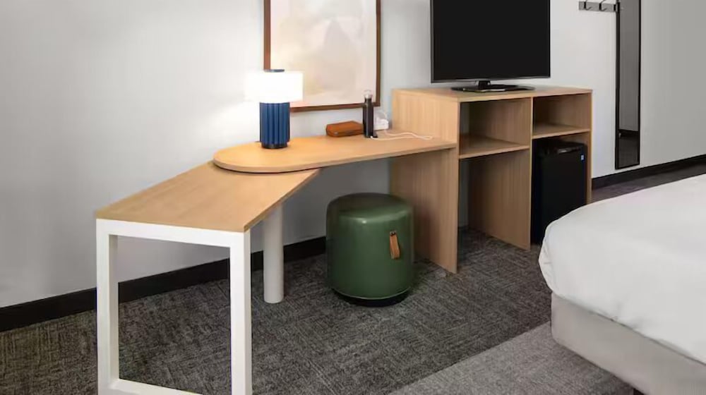spark by hilton palatine arlington heights