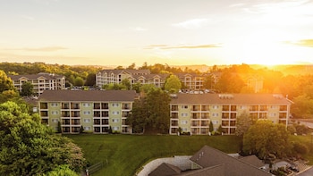 Hilton Vacation Club Laurel Crest Pigeon Forge,2628 Laurel Crest Ln,2 star
