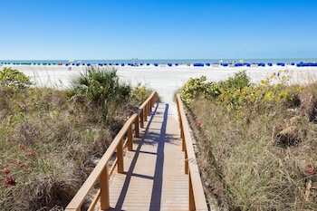 gullwing beach resort
