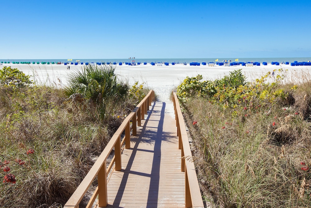 gullwing beach resort