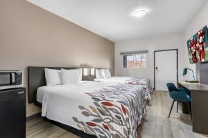 red roof inn miami az