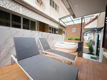 angel pool villa phuket