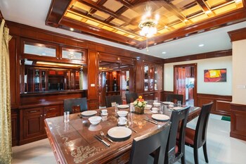 angel pool villa phuket