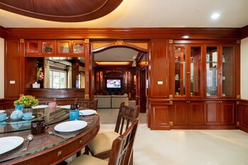 angel pool villa phuket