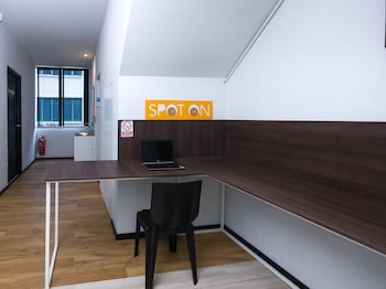 Hotel O Lm Residence,,2 star