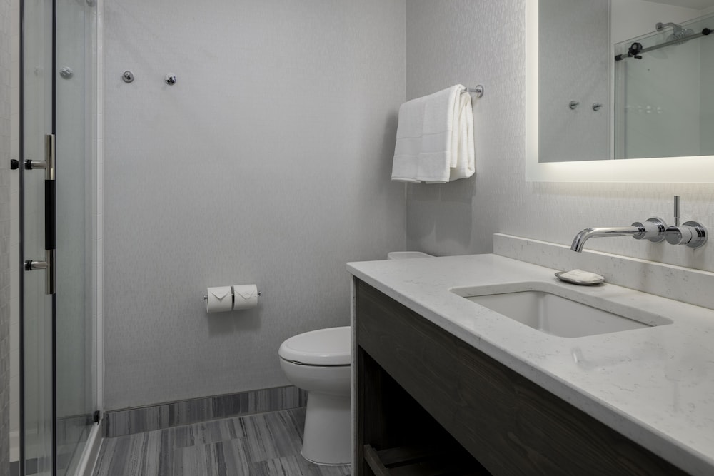 voco niagara falls the cadence by ihg