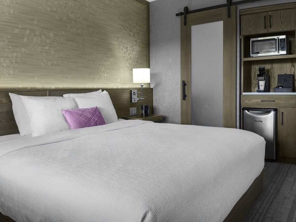 voco niagara falls the cadence by ihg