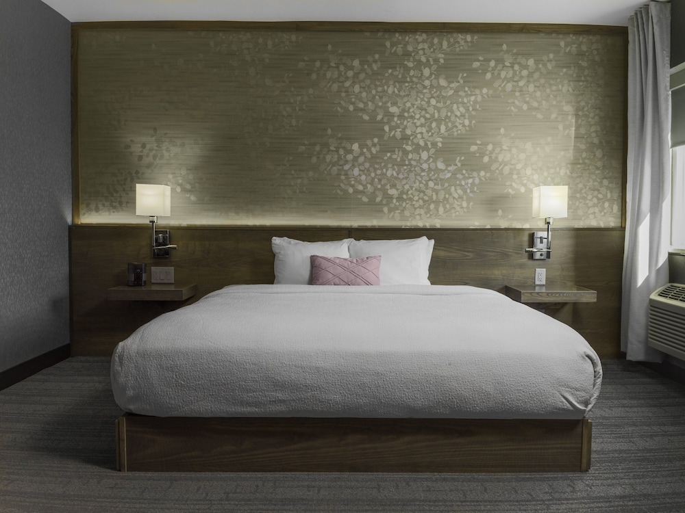 voco niagara falls the cadence by ihg