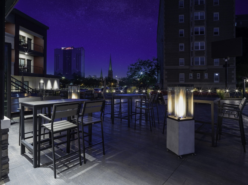 voco niagara falls the cadence by ihg