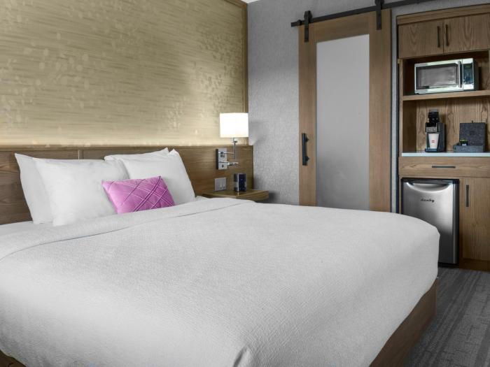 voco niagara falls the cadence by ihg
