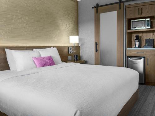 voco niagara falls the cadence by ihg