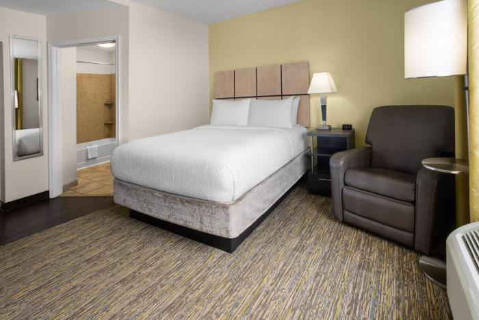 candlewood suites norfolk airport by ihg