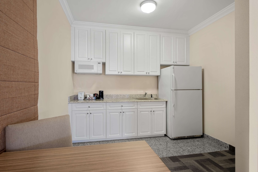 hampton inn charleston north