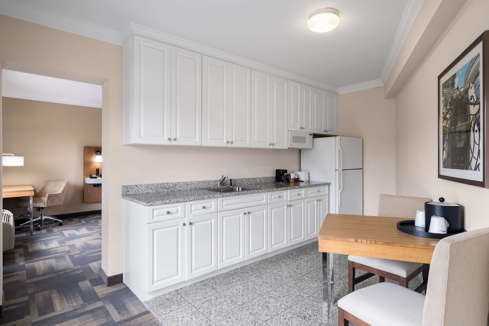 hampton inn charleston north