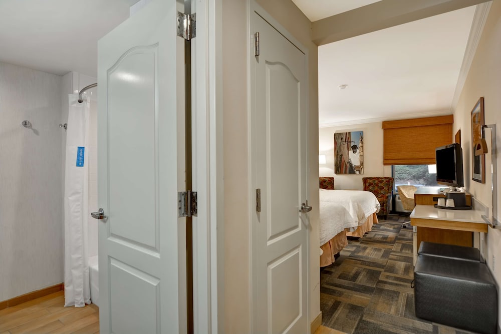 hampton inn charleston north