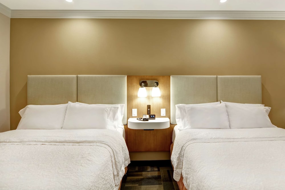 hampton inn charleston north