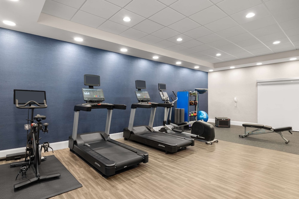 hampton inn charleston north
