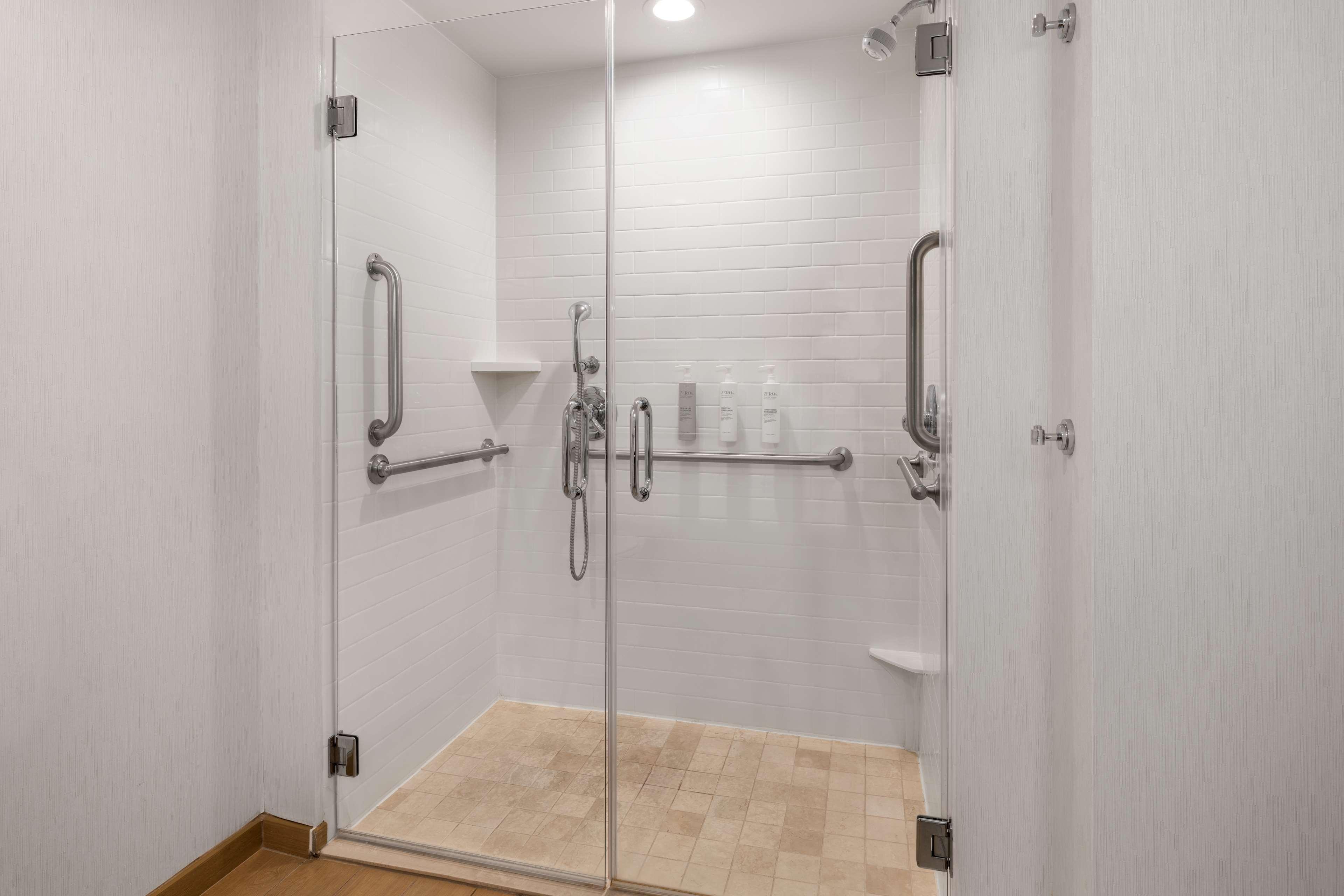 hampton inn charleston north