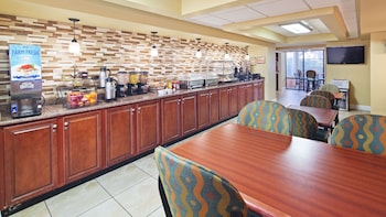 best western ocean sands beach resort