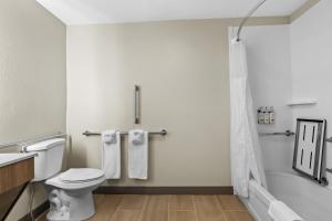 holiday inn express and suites joplin southeast by ihg