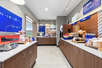 holiday inn express and suites joplin southeast by ihg