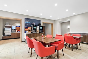 holiday inn express and suites joplin southeast by ihg