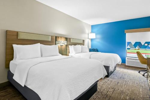 holiday inn express and suites joplin southeast by ihg