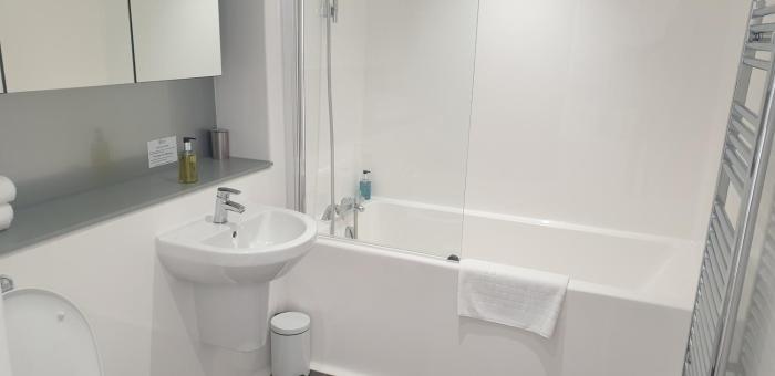 quay apartments exchange quay