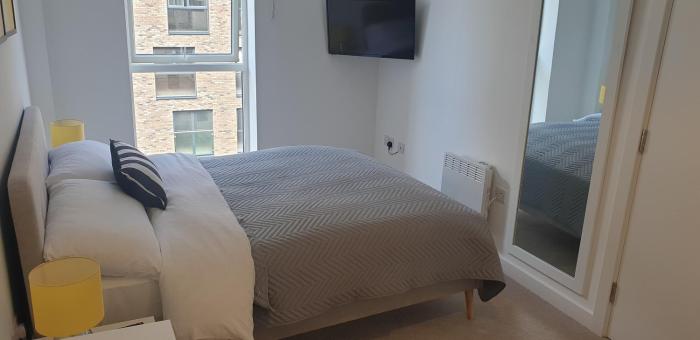 quay apartments exchange quay