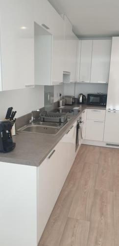 quay apartments exchange quay