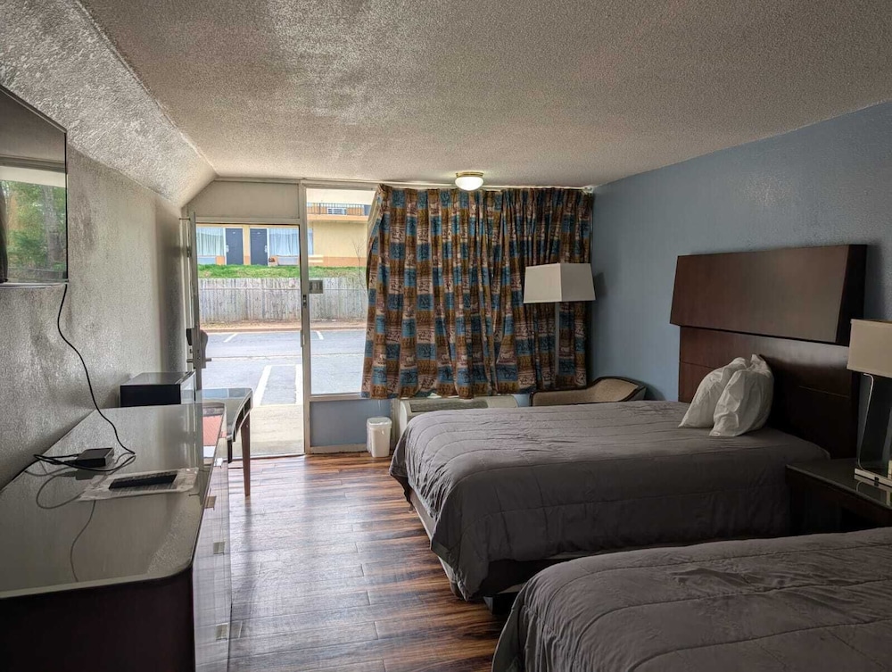oyo hotel catersville ga