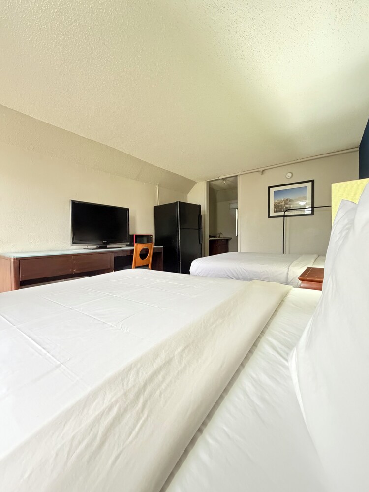 oyo hotel catersville ga