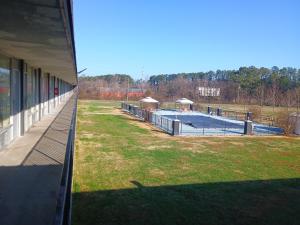oyo hotel catersville ga