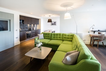 old town chambers autograph collection