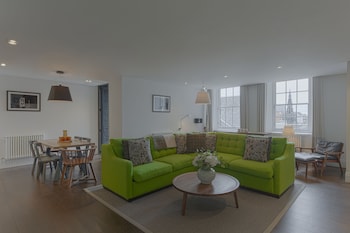 old town chambers autograph collection