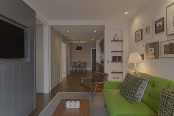 old town chambers autograph collection