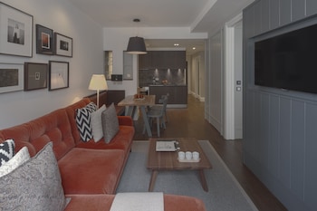 old town chambers autograph collection