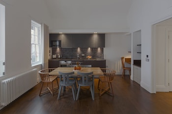 old town chambers autograph collection