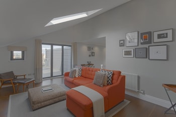 old town chambers autograph collection