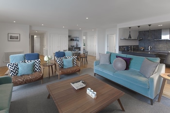 old town chambers autograph collection