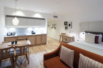 old town chambers autograph collection