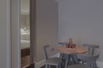 old town chambers autograph collection