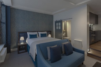 old town chambers autograph collection