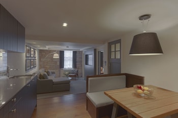 old town chambers autograph collection