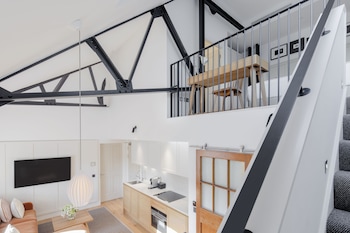 old town chambers autograph collection