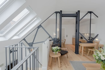 old town chambers autograph collection