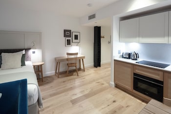 old town chambers autograph collection