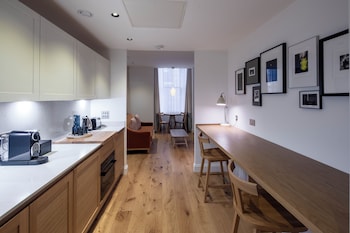 old town chambers autograph collection