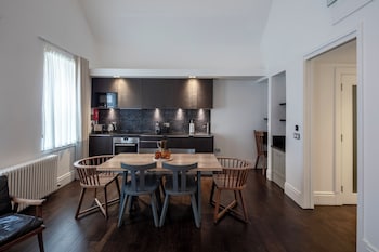 old town chambers autograph collection