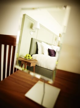 old town chambers autograph collection